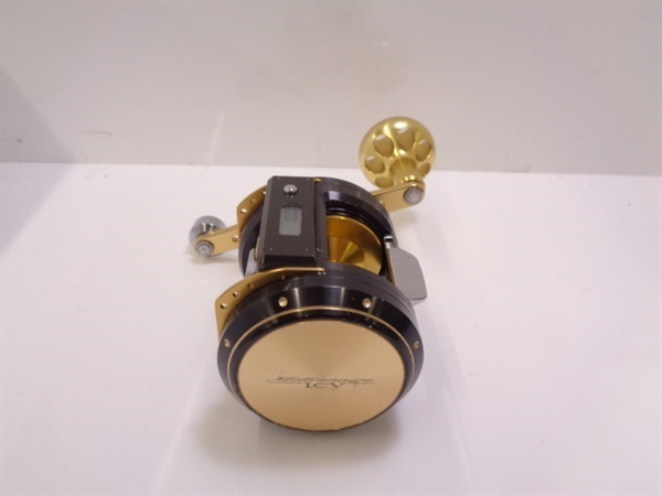 ０７ミリオネアＩＣＶ２５０ 右